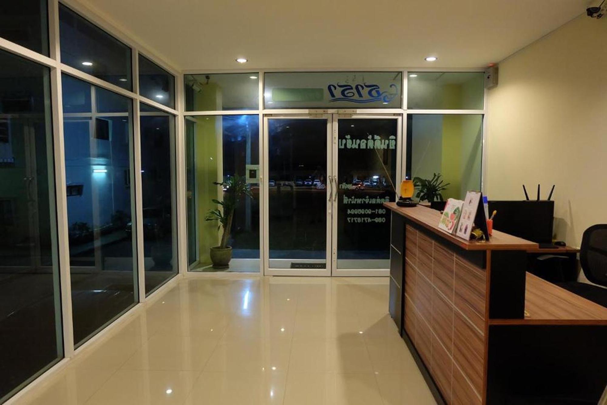 Tara Apartment Surat Thani Exterior foto