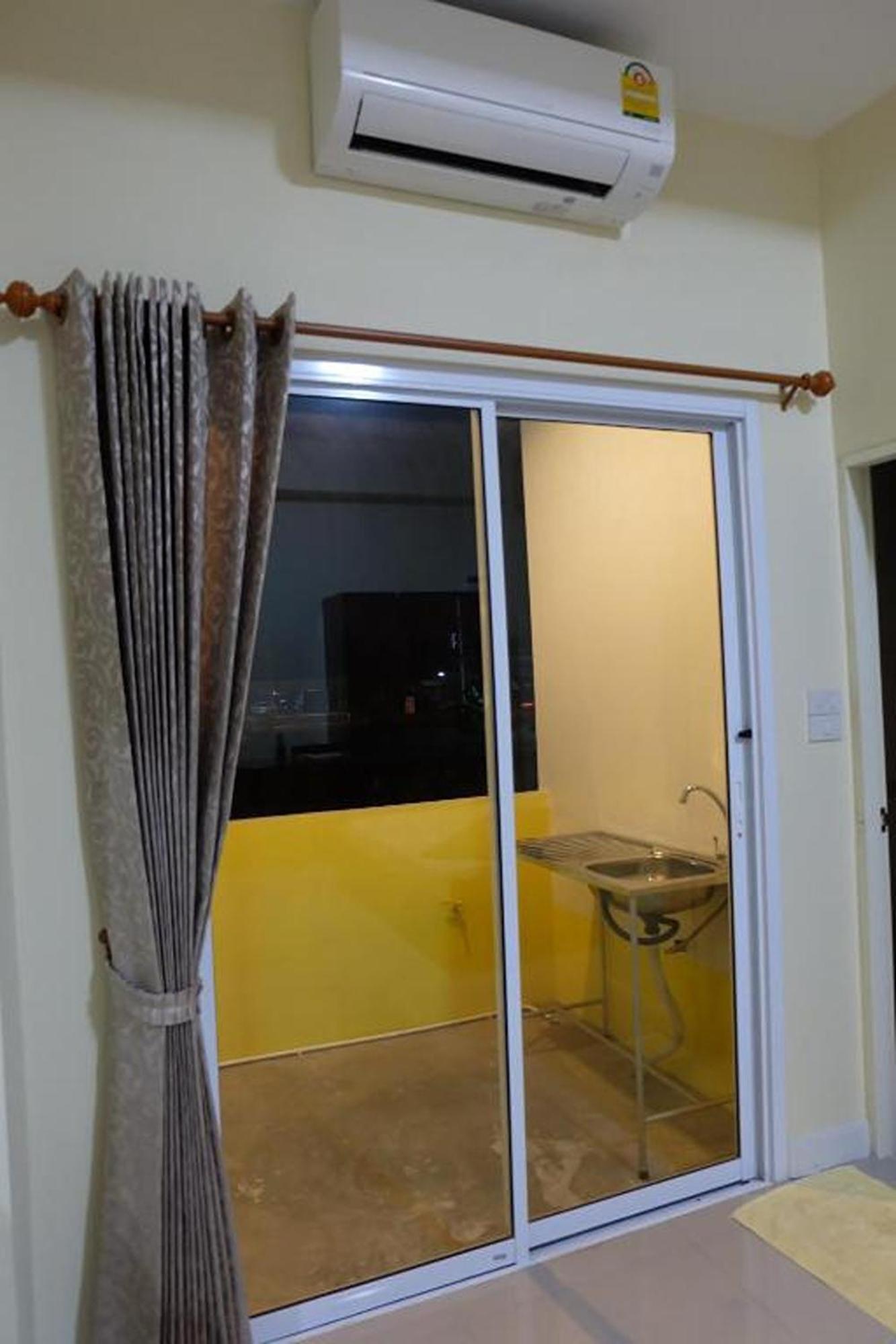 Tara Apartment Surat Thani Exterior foto