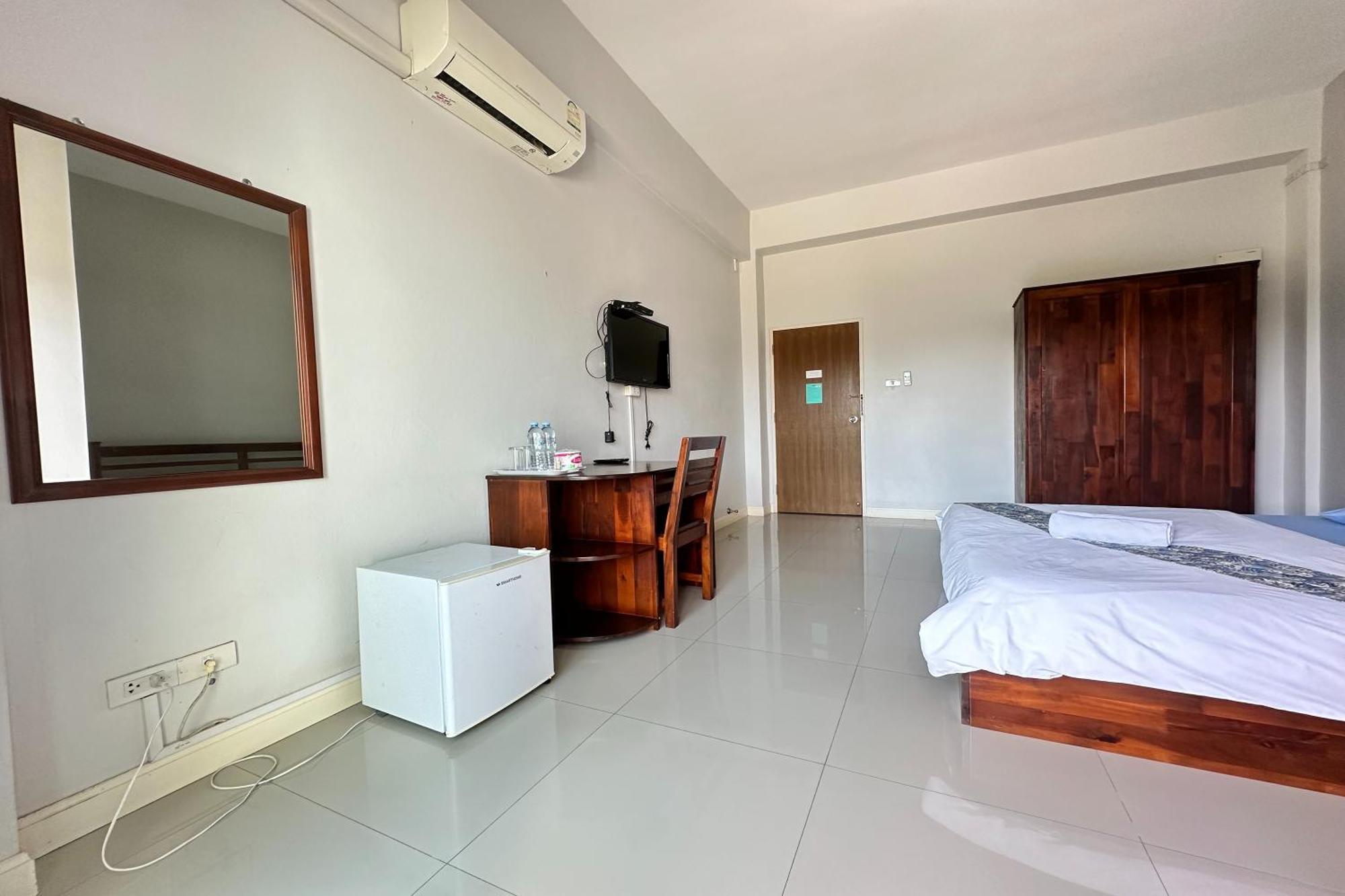 Tara Apartment Surat Thani Exterior foto